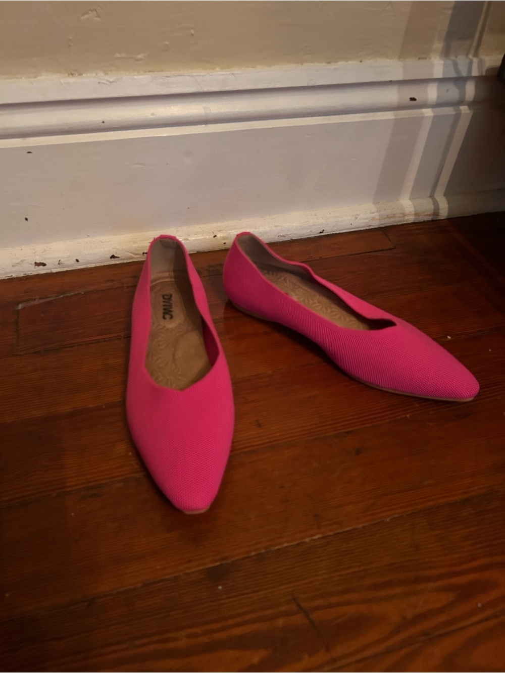 Source Unknown Women's Pointed Flats - Bright Pink